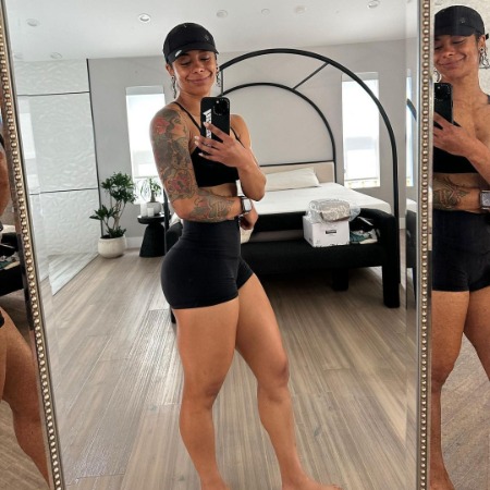 Massy Arias has a tattoo imprinted on her left arm. 